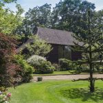 Cowshot Manor barn-outside view 5