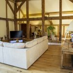 Cowshot Manor barn-view to the dining area